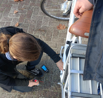 Leerlingen Internationale Schakelklassen Emmen weer veilig(er) op de fiets